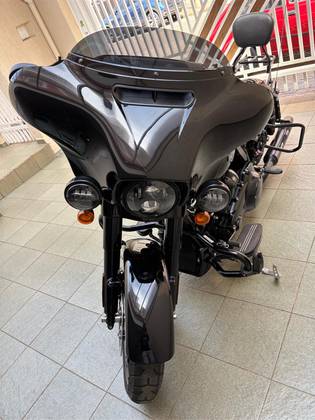 HARLEY-DAVIDSON STREET GLIDE SPECIAL 